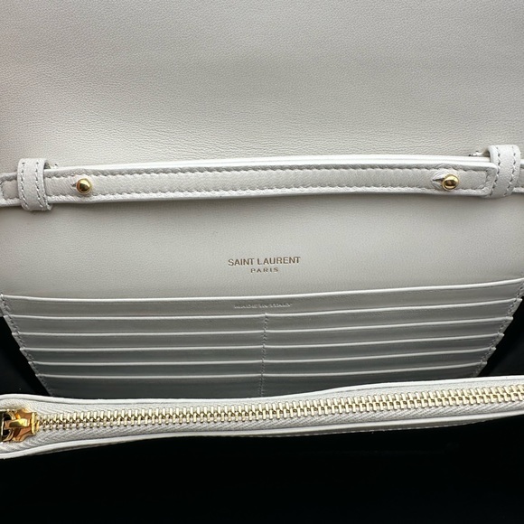 CLASSIC CASSANDRE CHAIN WALLET IN GRAIN DE POUDRE LEATHER - Picture 7 of 9